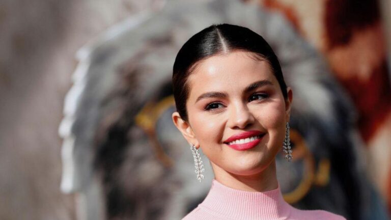 net worth of selena gomez