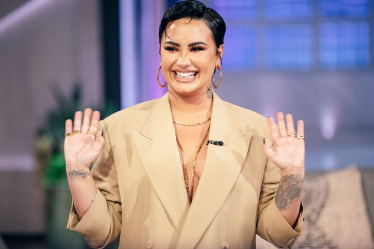 the net worth of demi lovato in 2021
