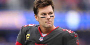 the net worth of tom brady in 2021